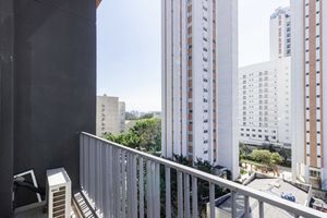 Image 4 - 899037