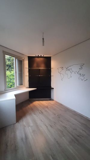 Image 3 - 899069