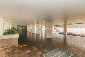 Image 3 - 899070