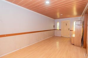 Image 4 - 899073