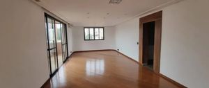 Image 3 - 899074
