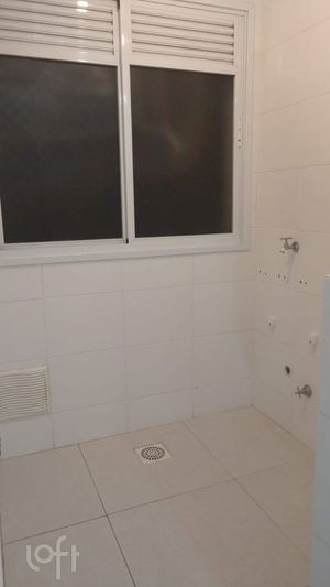 Image 9 - 899084