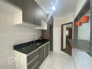 Image 8 - 899085