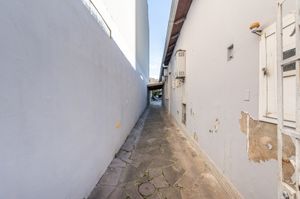 Image 34 - 899102