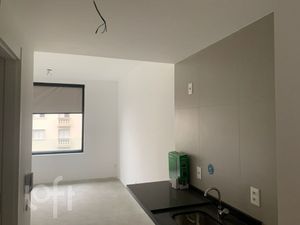 Image 4 - 899103