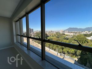 Image 17 - 899104