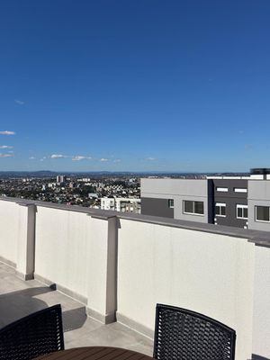 Image 19 - 899110