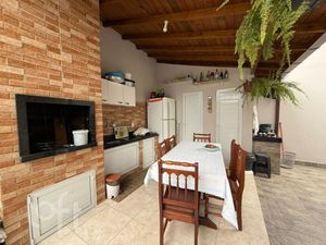 Image 17 - 899111