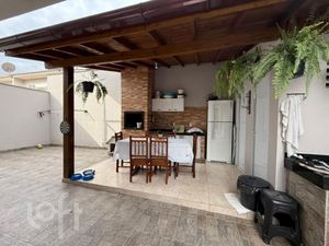 Image 16 - 899111