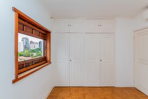 Image 16 - 899115