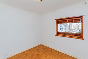 Image 19 - 899115