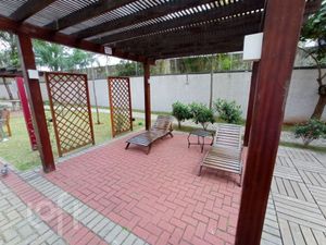 Image 18 - 899120