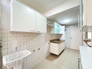 Image 21 - 899130