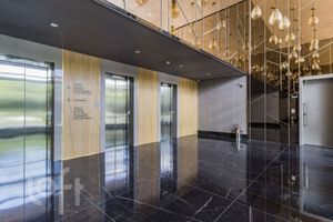 Image 22 - 899140