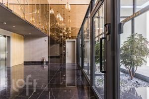 Image 23 - 899140
