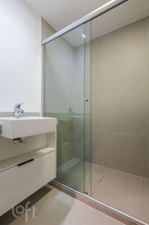Image 9 - 899140