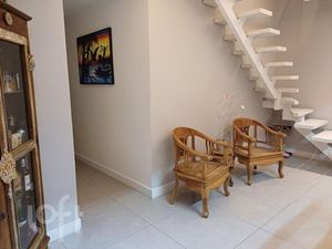 Image 4 - 899184