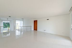 Image 30 - 899186