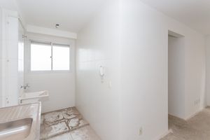 Image 7 - 899188
