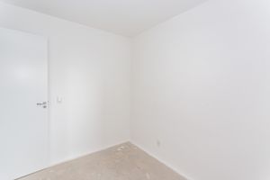 Image 17 - 899188