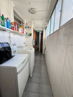 Image 27 - 899190