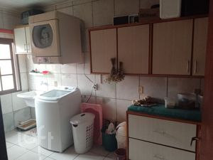 Image 5 - 899203