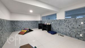 Image 14 - 899204