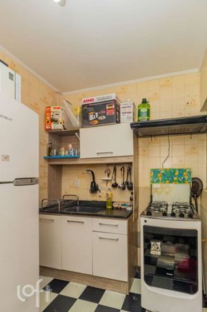 Image 8 - 899205