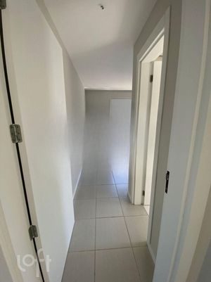 Image 21 - 899216
