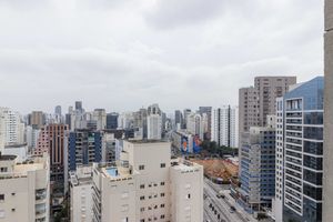 Image 17 - 899258