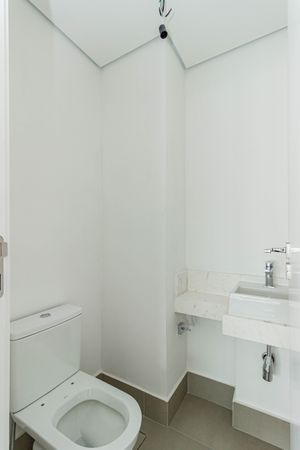 Image 12 - 899258