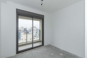 Image 22 - 899258