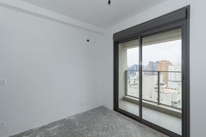 Image 23 - 899258