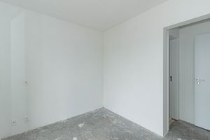 Image 21 - 899258