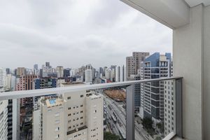 Image 25 - 899258