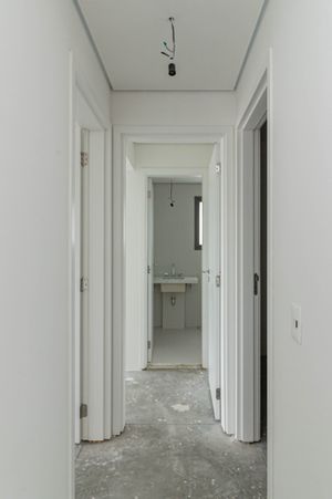 Image 32 - 899258