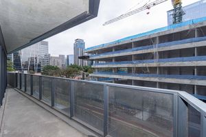 Image 4 - 899264
