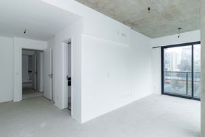 Image 12 - 899264
