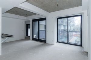 Image 26 - 899264