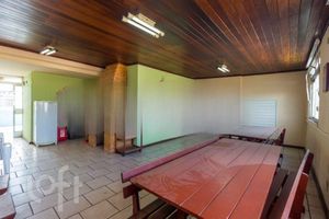 Image 4 - 899265