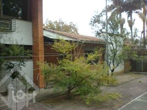 Image 9 - 899274