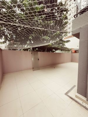 Image 3 - 899294