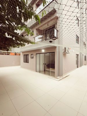 Image 1 - 899294
