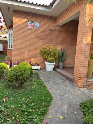 Image 13 - 899296