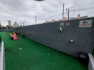 Image 93 - 899298