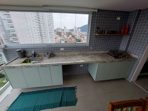 Image 11 - 899298
