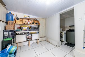 Image 30 - 899342