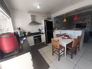Image 1 - 899342