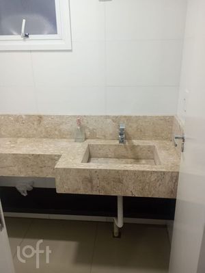 Image 19 - 899347