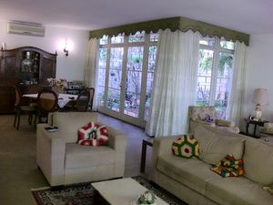 Image 22 - 899350